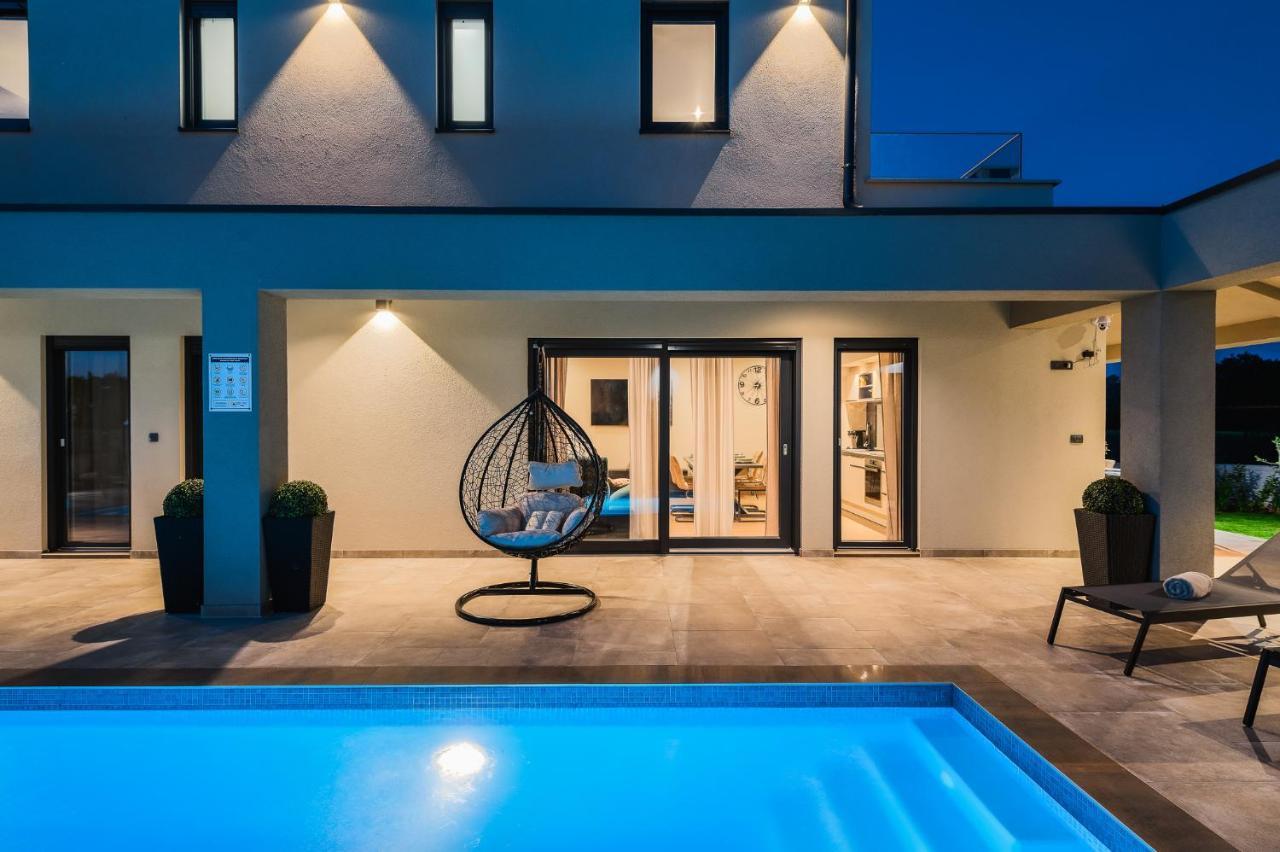 Villa Nobu Mali Vareški 外观 照片
