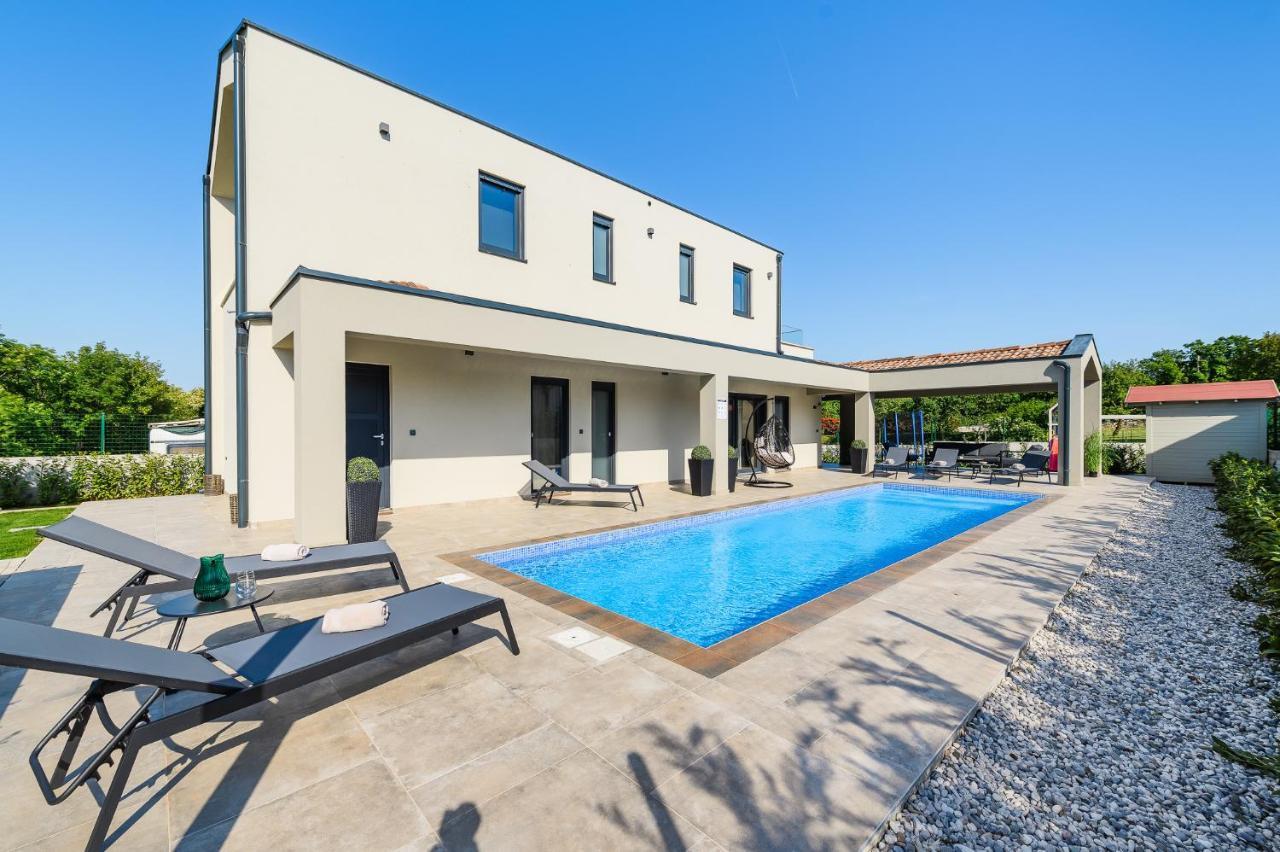 Villa Nobu Mali Vareški 外观 照片