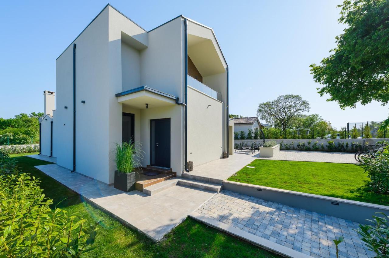 Villa Nobu Mali Vareški 外观 照片